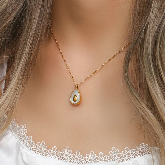 Aguacati Glow Necklace on model