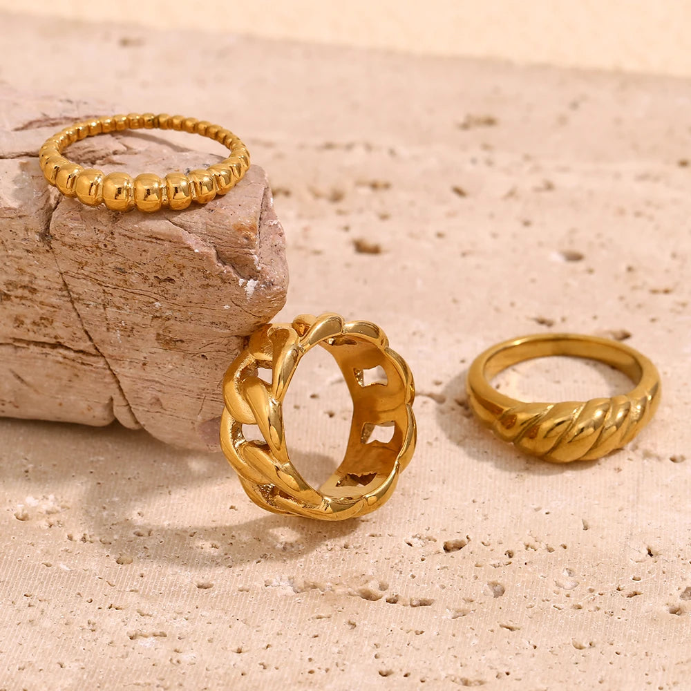 A bold chain ring made of 18K gold plated stainless steel.