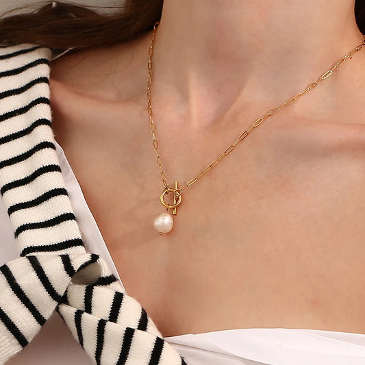 Chained Pearl Necklace