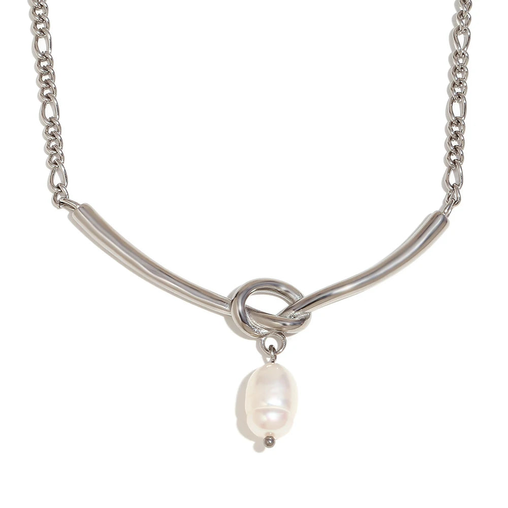 The Knot Pearl Necklace