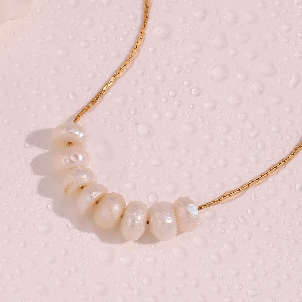 Charming Pearls Necklace wet