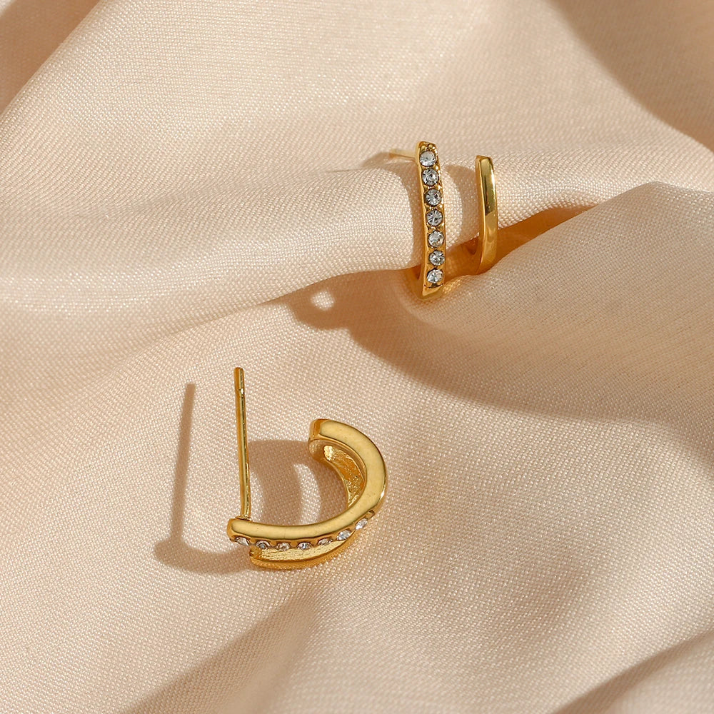 Dainty Duo Earrings side