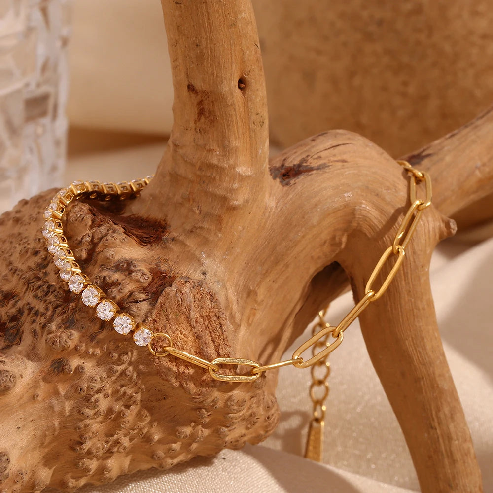 Glistening Grace Necklace 