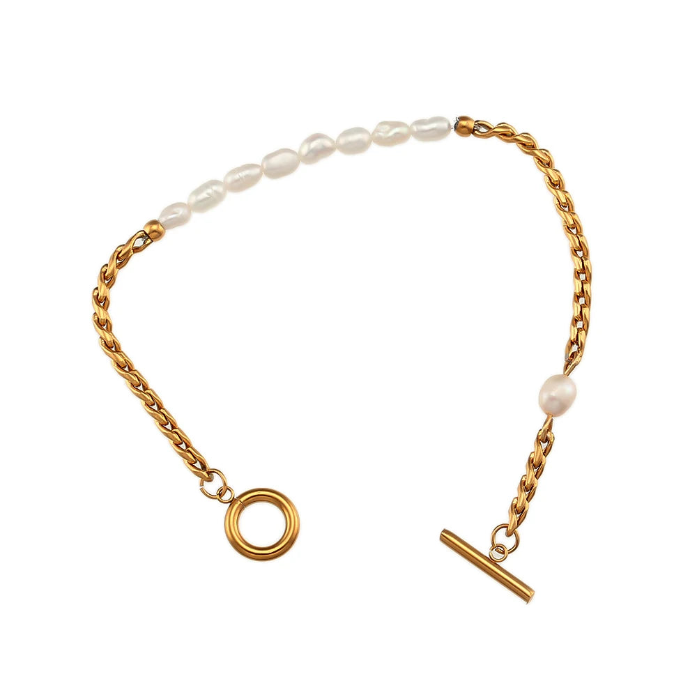 A bracelet 18K gold plated stainless steel twisted chain with natural pearl