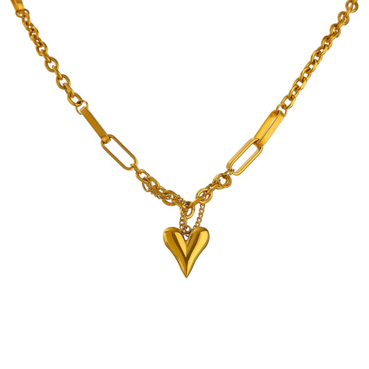 Romancer's Lore Heart Necklace