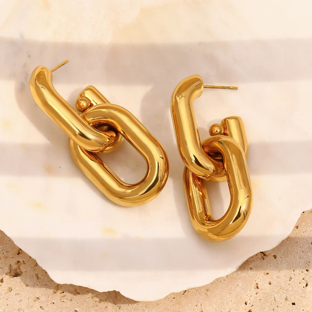 Lush Links Earrings display