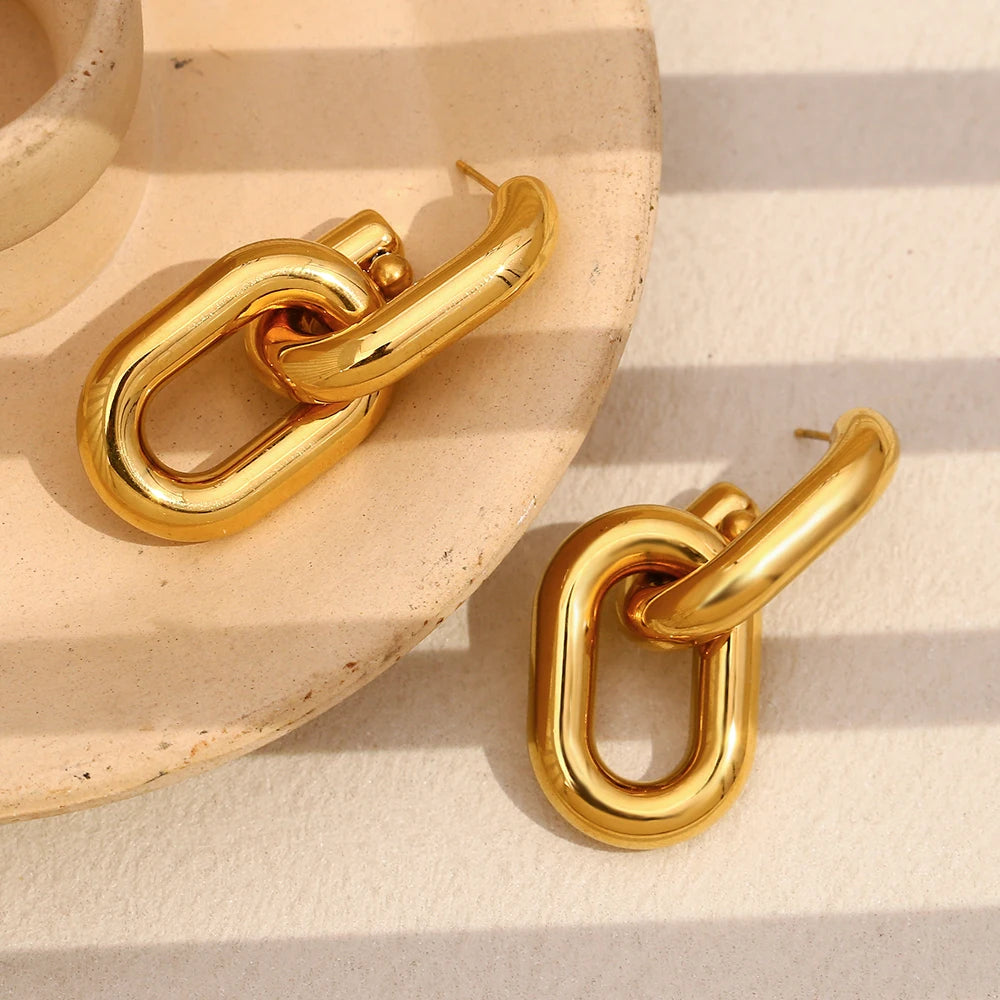 Lush Links Earrings flatlay