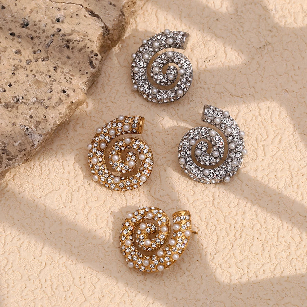 shell shaped Earrings with pearls and diamonds in silver and old