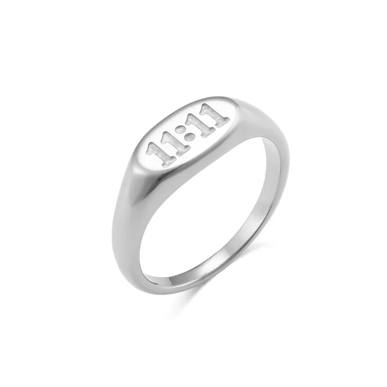 Aligned & Thriving Signet Ring