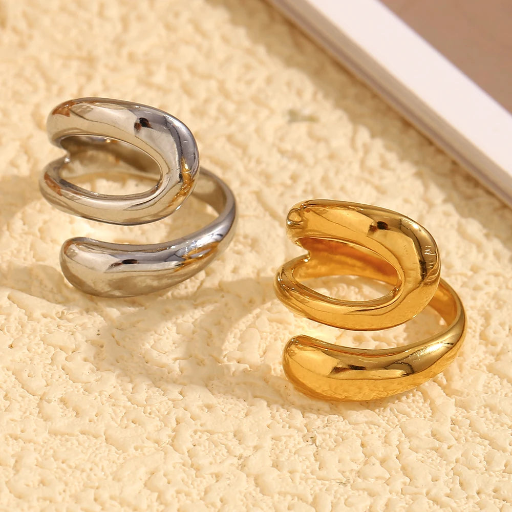 Luxe Loop Ring