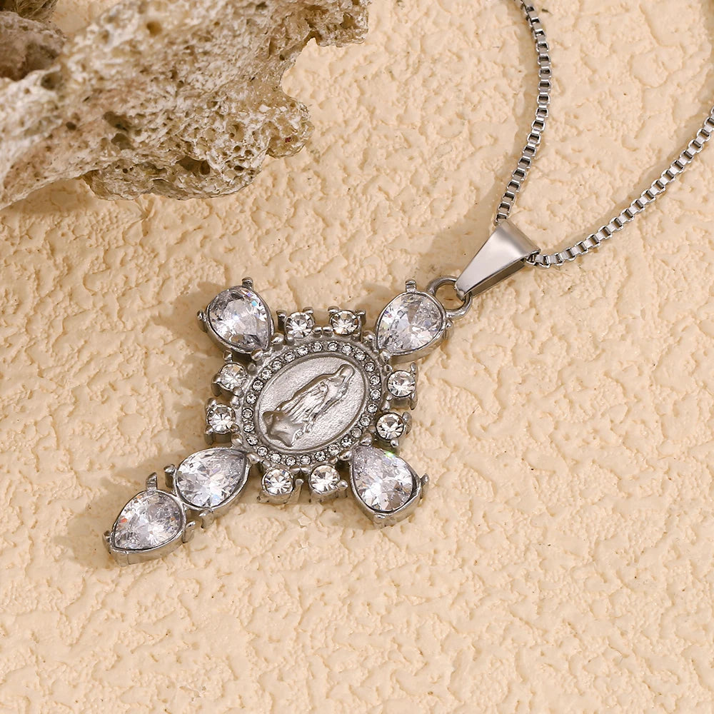 Madre Mia Necklace