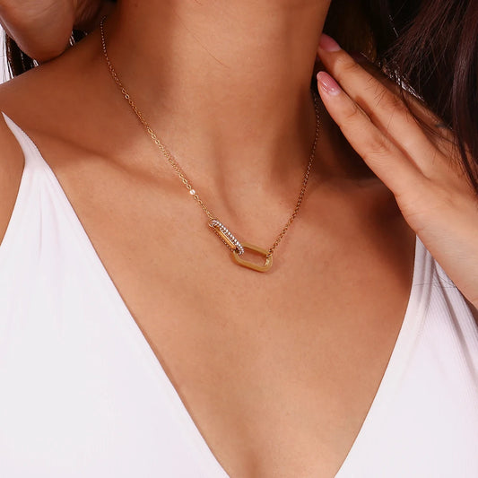 Linked Glimmer Necklace