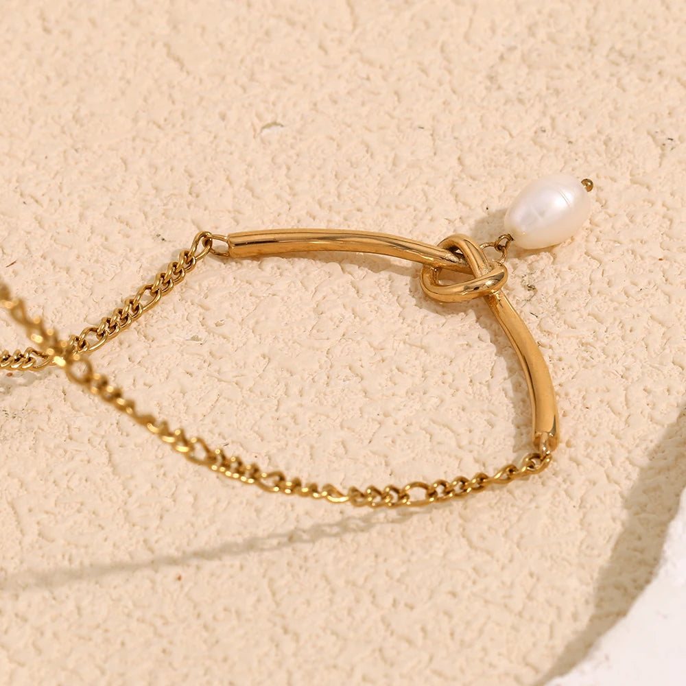 The Knot Pearl Necklace