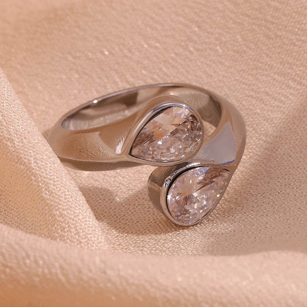 Twirl of Abundance Ring