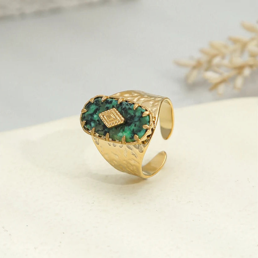 Reina Royale Ring