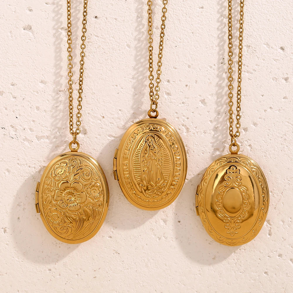Oval-shaped gold-plated locket necklaces with vintage-inspired engravings,